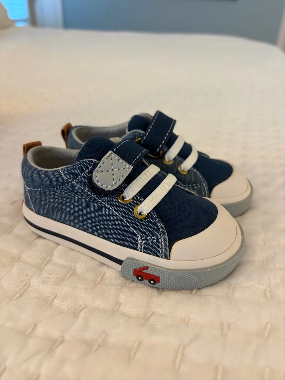 NWT See Kai Run Stevie II Chambray Toddler Boy Sneakers Size 5
